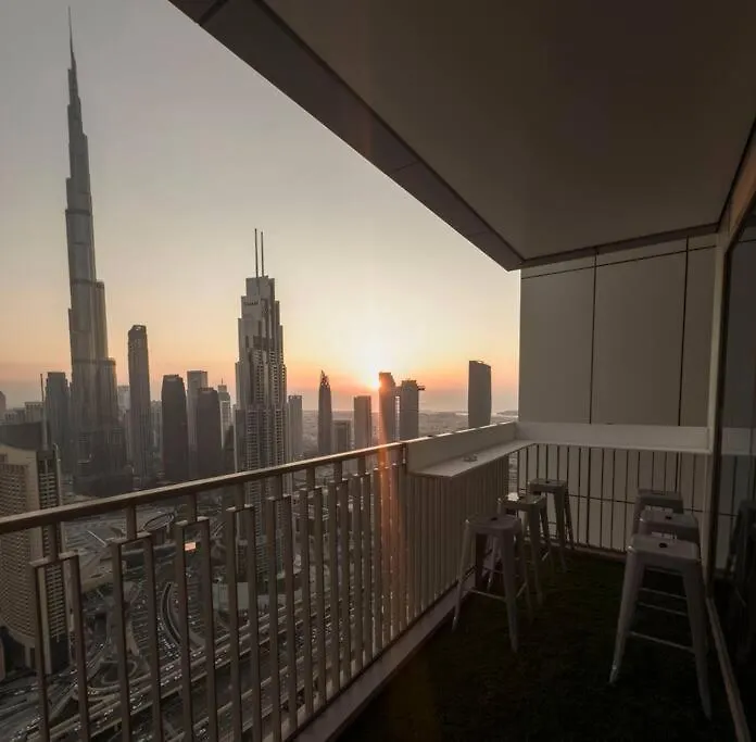 Burj Khalifa & Fountain View In Downtown - Opposite To Dubai Mall - Super High Floor - Big Balcony Setup Apartment